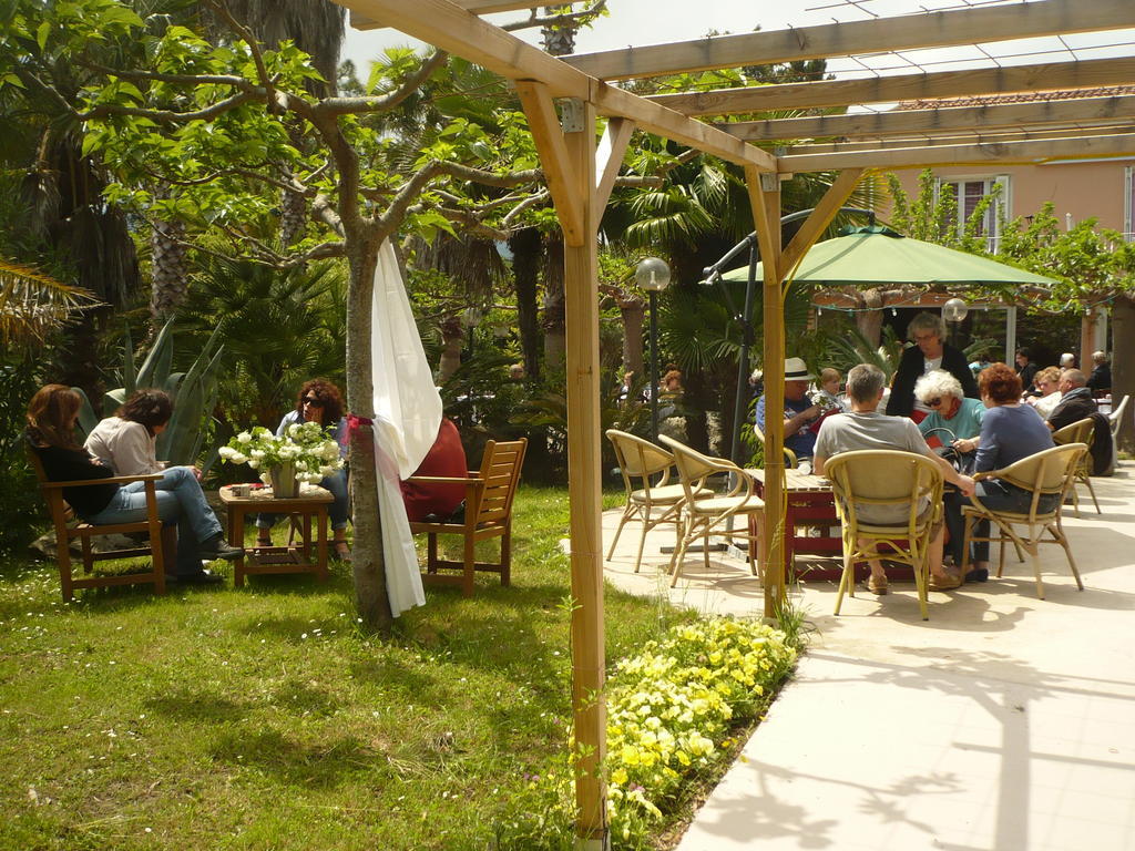 Hotel Restaurant Les Chasseurs Marine de Pietracorbara Екстериор снимка