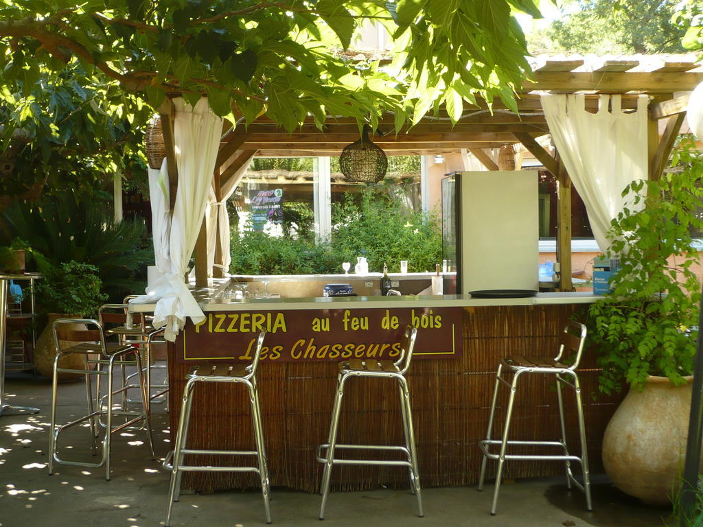 Hotel Restaurant Les Chasseurs Marine de Pietracorbara Екстериор снимка