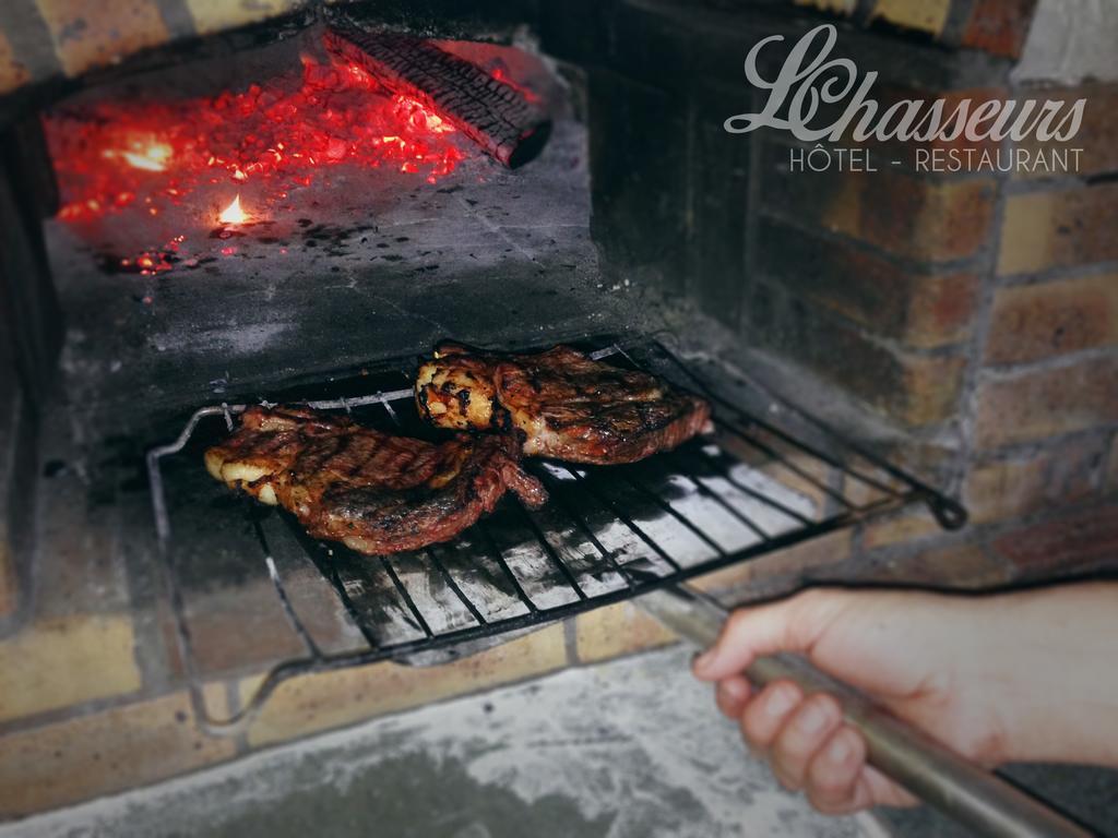 Hotel Restaurant Les Chasseurs Marine de Pietracorbara Екстериор снимка