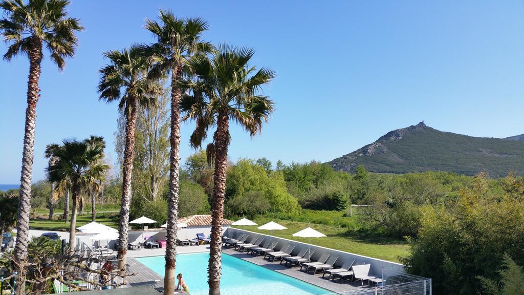 Hotel Restaurant Les Chasseurs Marine de Pietracorbara Екстериор снимка